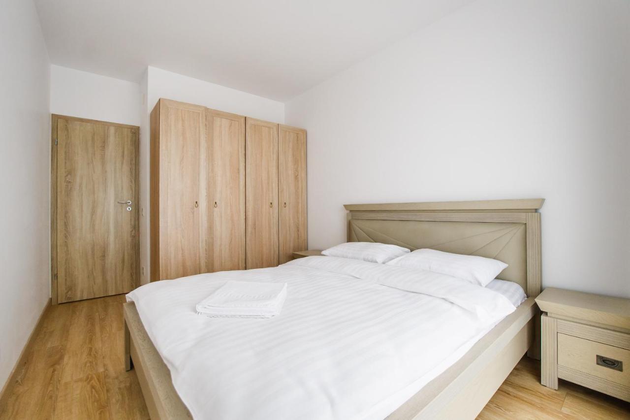 Sunny View 2 Bedroom Central Apartment Oradea Zewnętrze zdjęcie