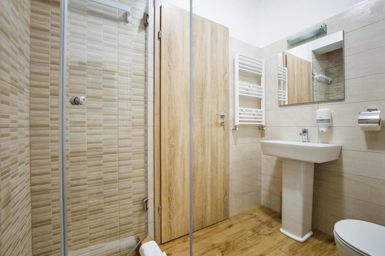 Sunny View 2 Bedroom Central Apartment Oradea Zewnętrze zdjęcie