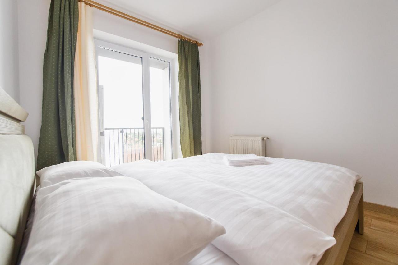 Sunny View 2 Bedroom Central Apartment Oradea Zewnętrze zdjęcie